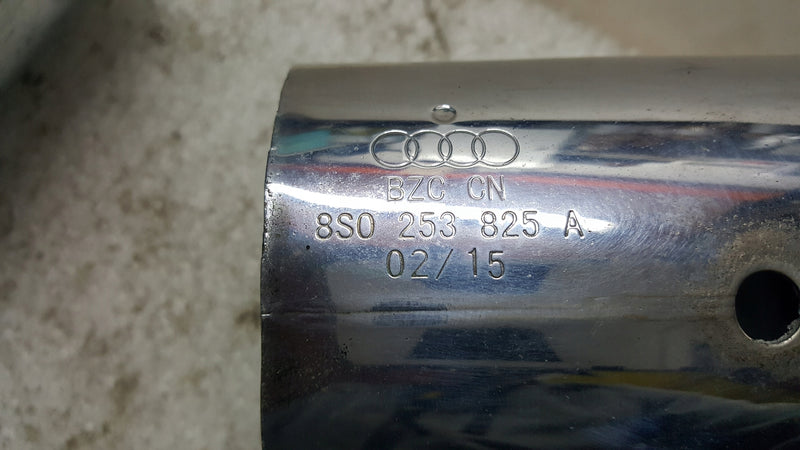 Audi S3 A3 8Y KOŃCÓWKI RURY WYDECHOWEJ KOMPLET 8S0253825A 8S0253826A