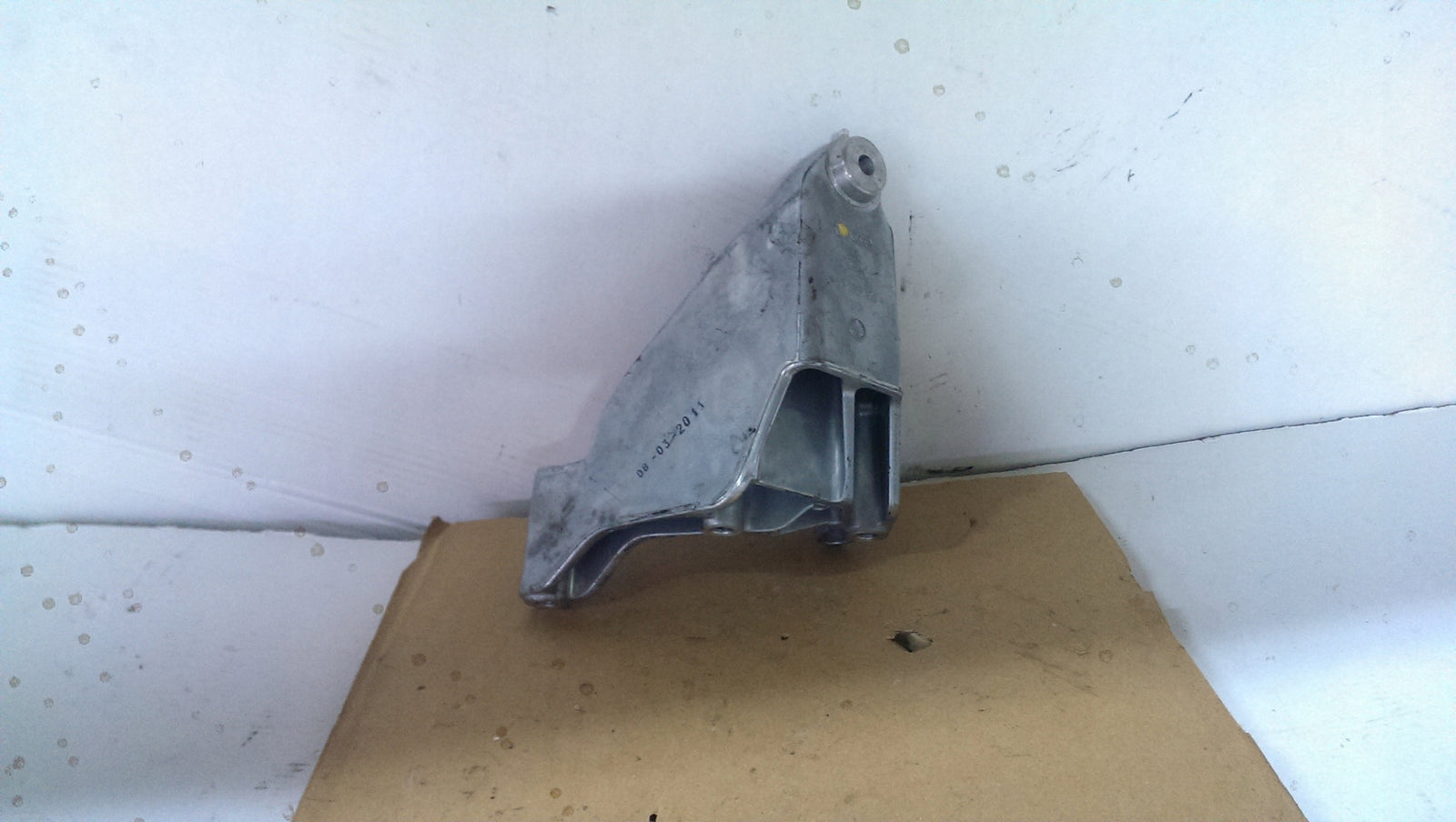 łapa silnika VW CRAFTER 2.5 TDI 076199307 ORYGINAŁ