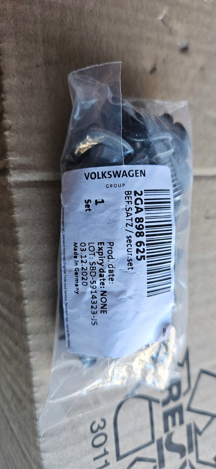 ZESTAW MONTAŻOWY BŁOTNIKA PRZÓD VW T-ROC 2GA898625