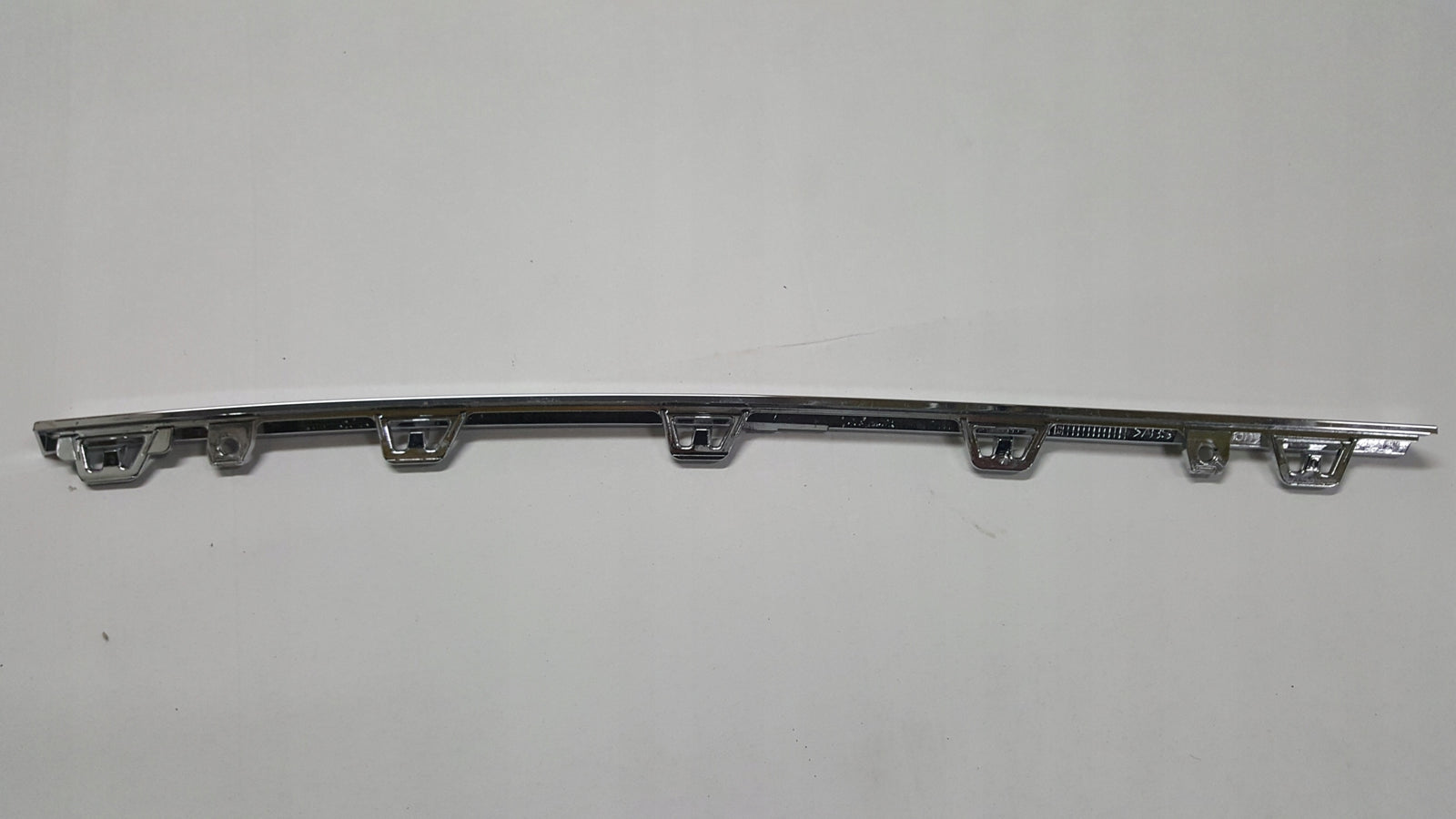 NOWA ORYGINALNA listwa chrom grilla przód prawa strona VW T6 7LA853842