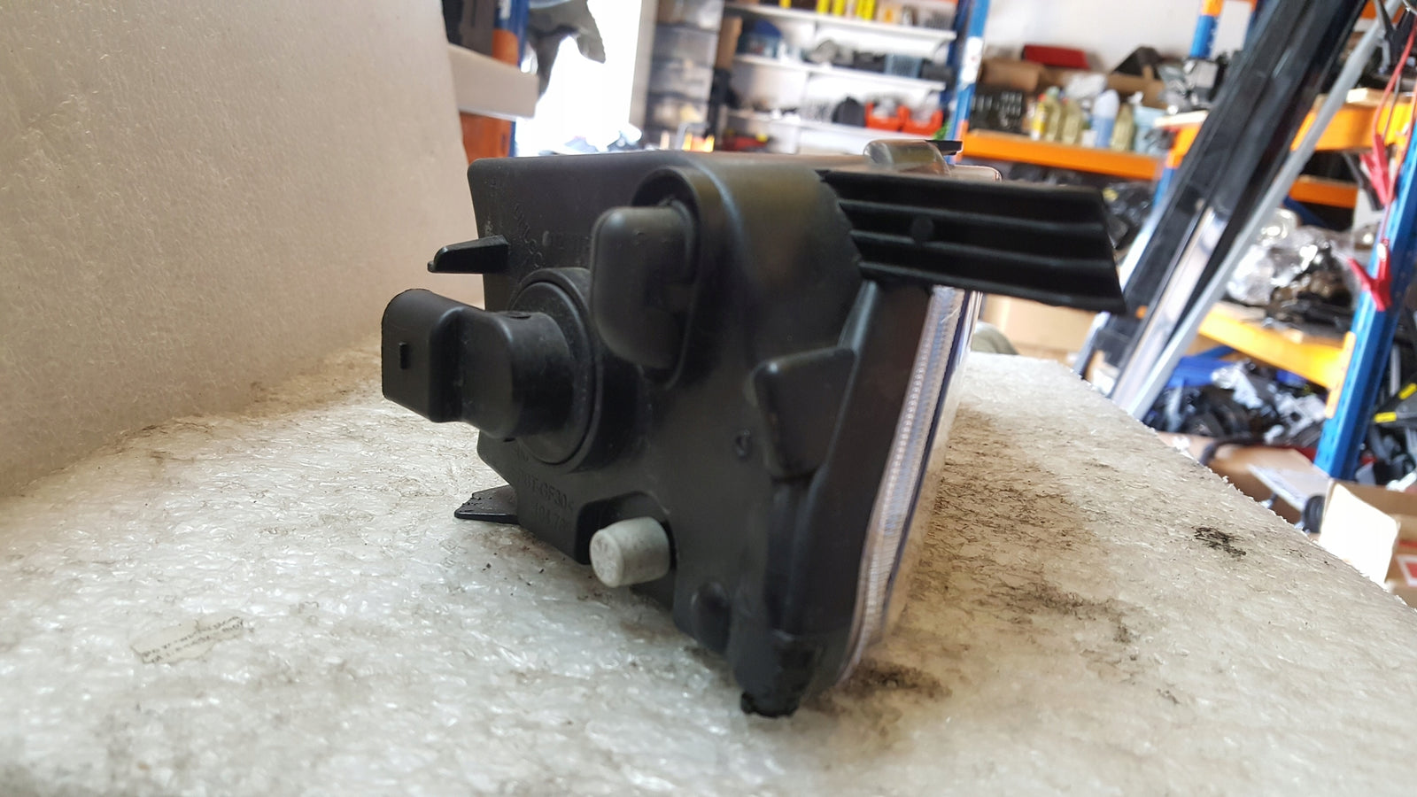 Prawy halogen VW PASSAT B8 3G0941662K demontaż