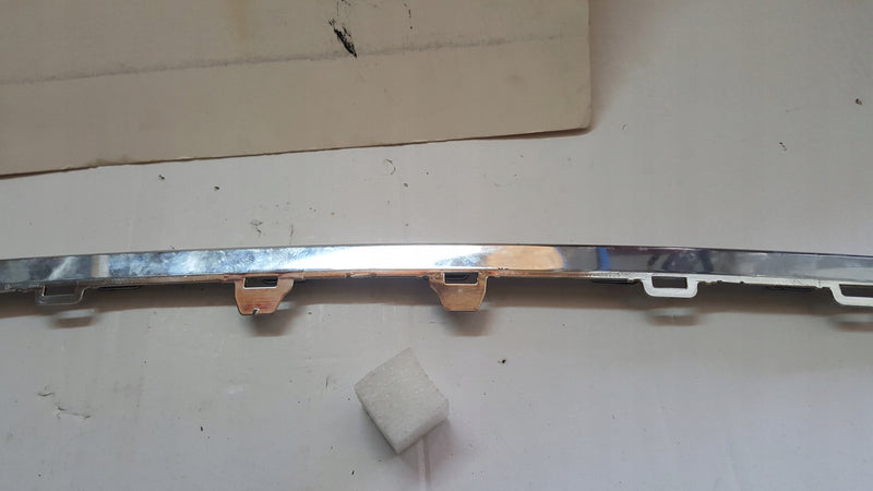 Listwa chrom zderzaka tylnego VW TOURAN 5TA853146 demontaż