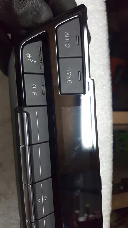 Panel klimatyzacji AUDI A3 8Y0820043A demontaż