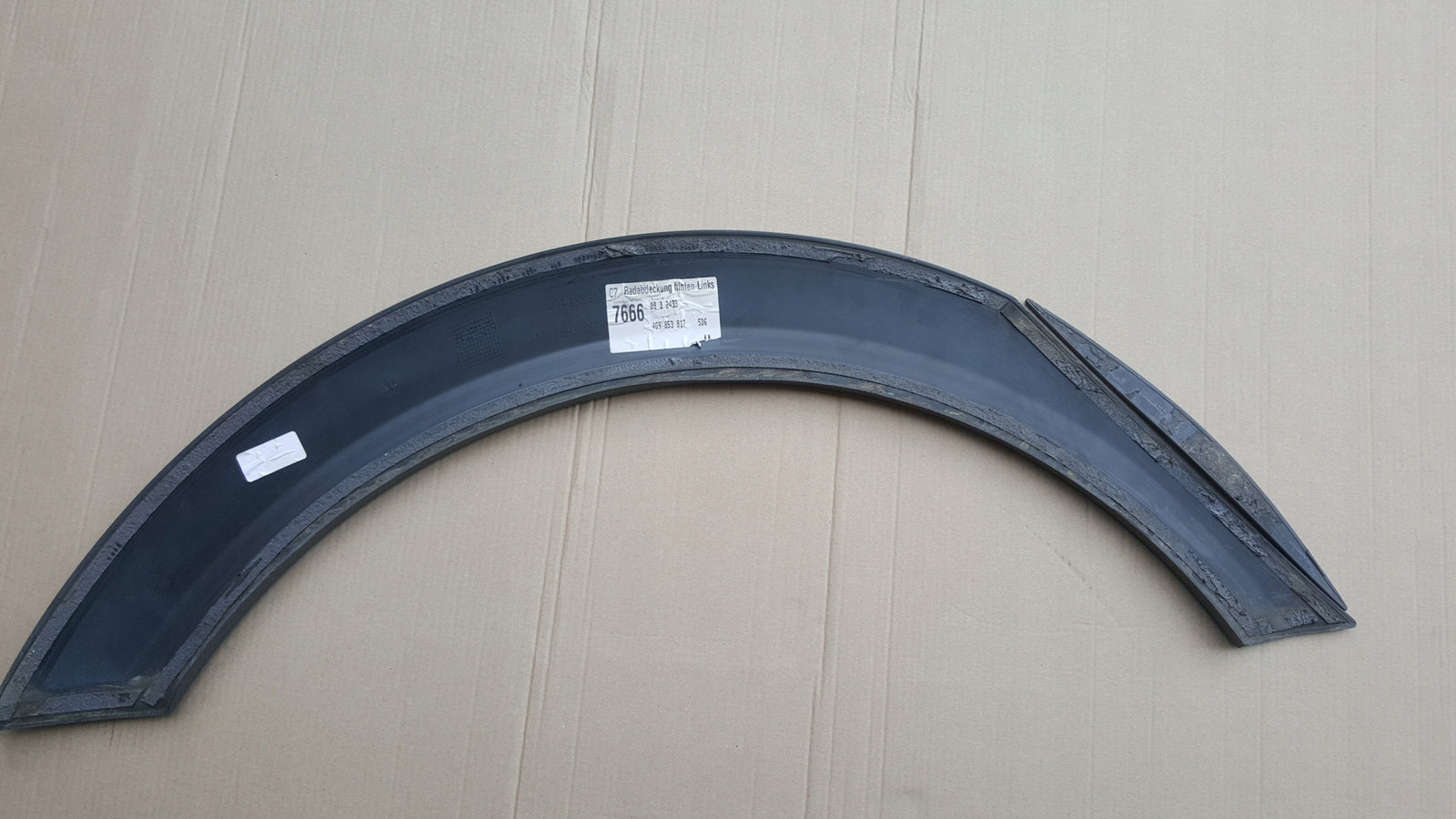 AUDI A6 C7 ALLORAD LISTWA BŁOTNIKA LEWY TYŁ 4G9853817 4G9854819