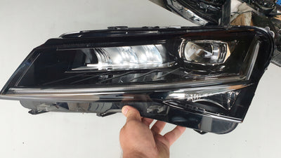 Le ful led SKODA SUPERB 3 LIFT 3V1941015D demontaż