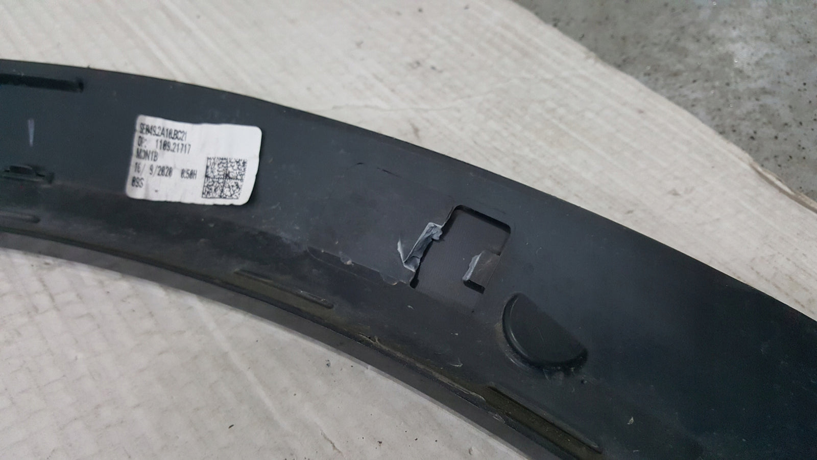 Listwa błotnik lewy przód CUPRA FORMENTOR 5FF853717C demontaż