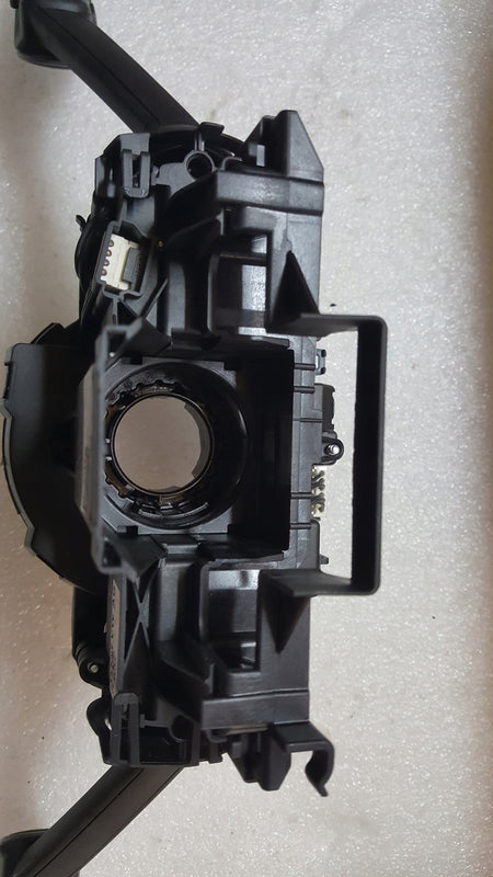 Przełącznik zespolony taśma VW SKODA 5Q1953521L 5Q1953502AE 5Q1953569A