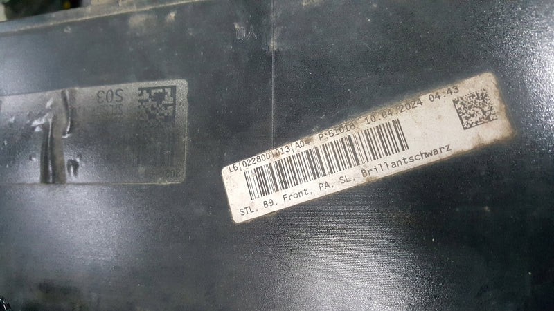 Spoiler dokładka zderzaka przedniego AUDI A4 (B9) 8W0807717B demontaż