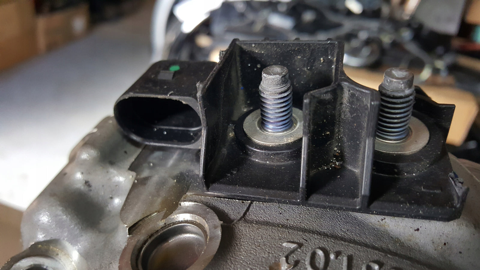 Alternator VW AUDI 4N0903028N demontaż