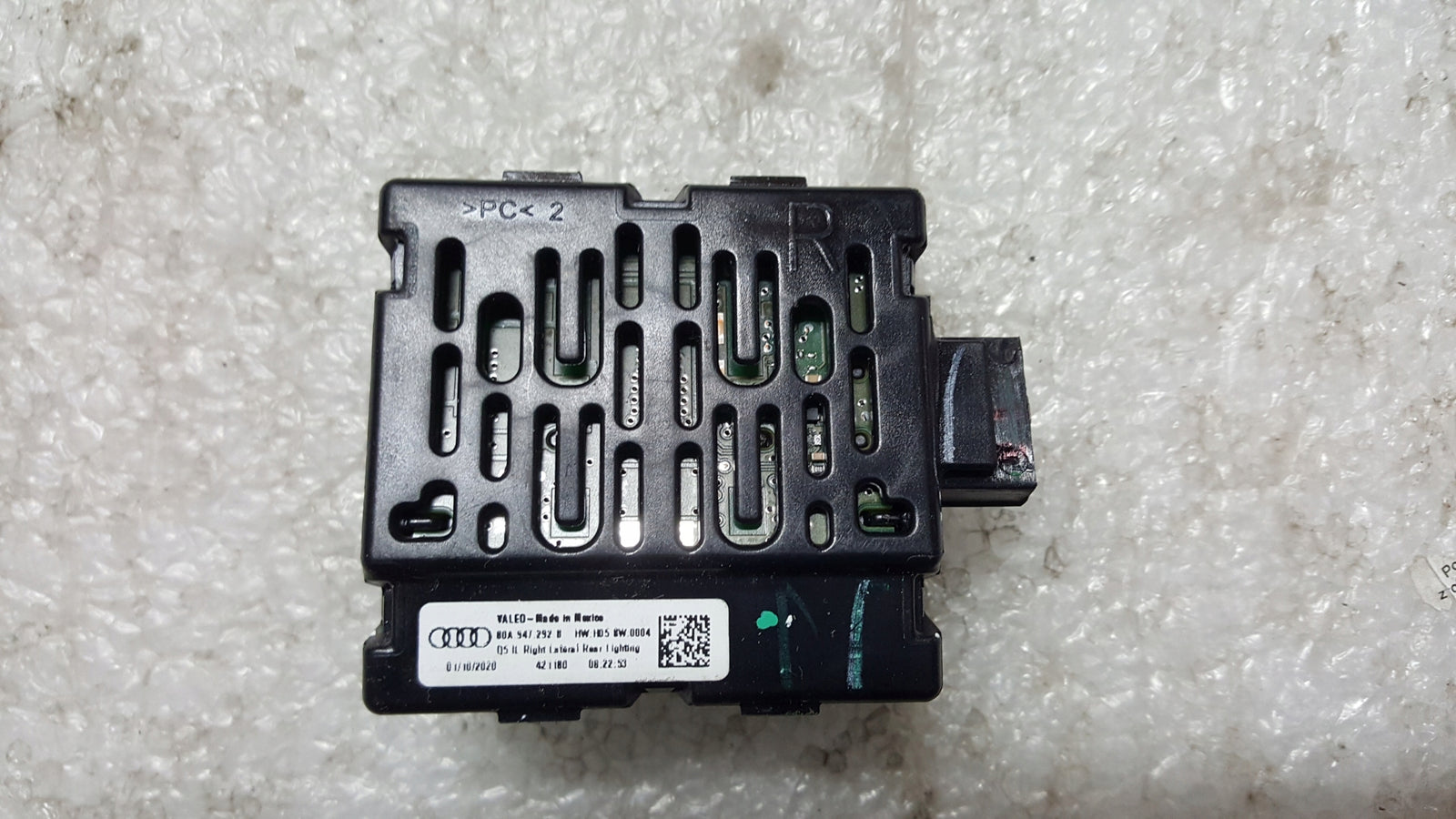 Lampka kabiny Led AUDI Q5 RS6 80A947292B demontaż
