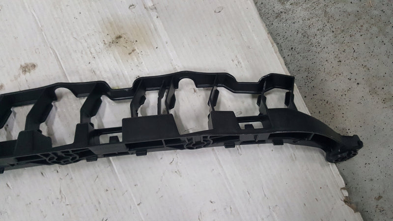 NOWY ORYGINALNY ślizg zderzaka tylnego SKODA OCTAVIA IV kombi 5E7807863