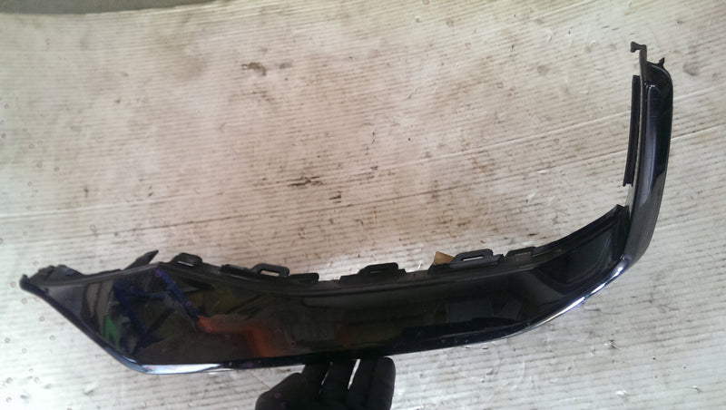 Listwa zderzaka lewy przód AUDI TTRS 8S0807957B