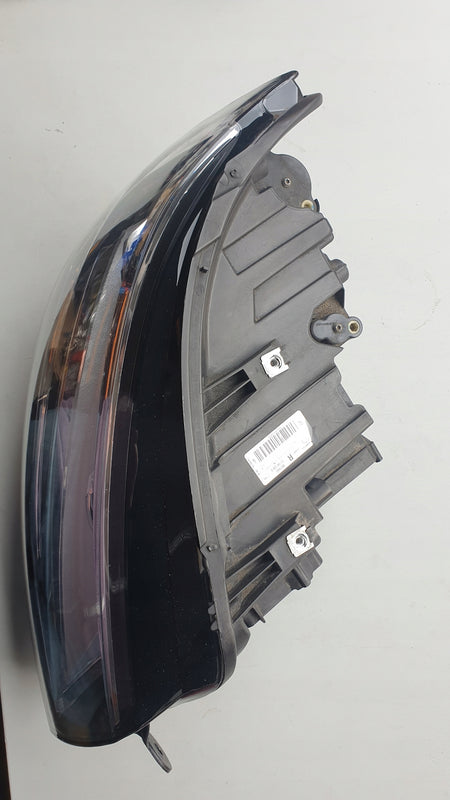 Pr FUL LED Vw Multivan T6 7E1941036A demontaż