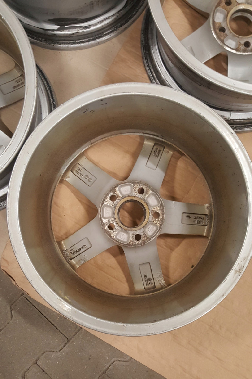 AUDI A5 8T0 FELGI 7.5X17 ET28 8T0071497 ORYGINAŁ
