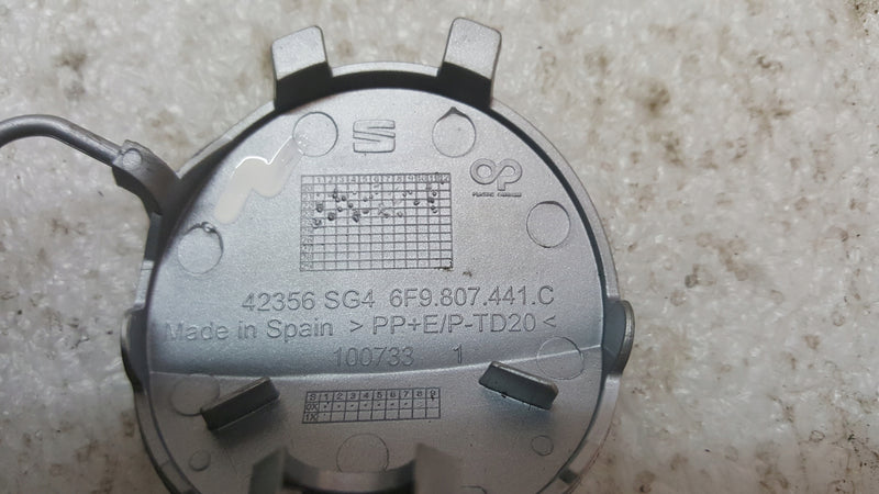 NOWA ORYGINALNA zaślepka zderzaka tylnego SEAT ARONA 6F9807441C