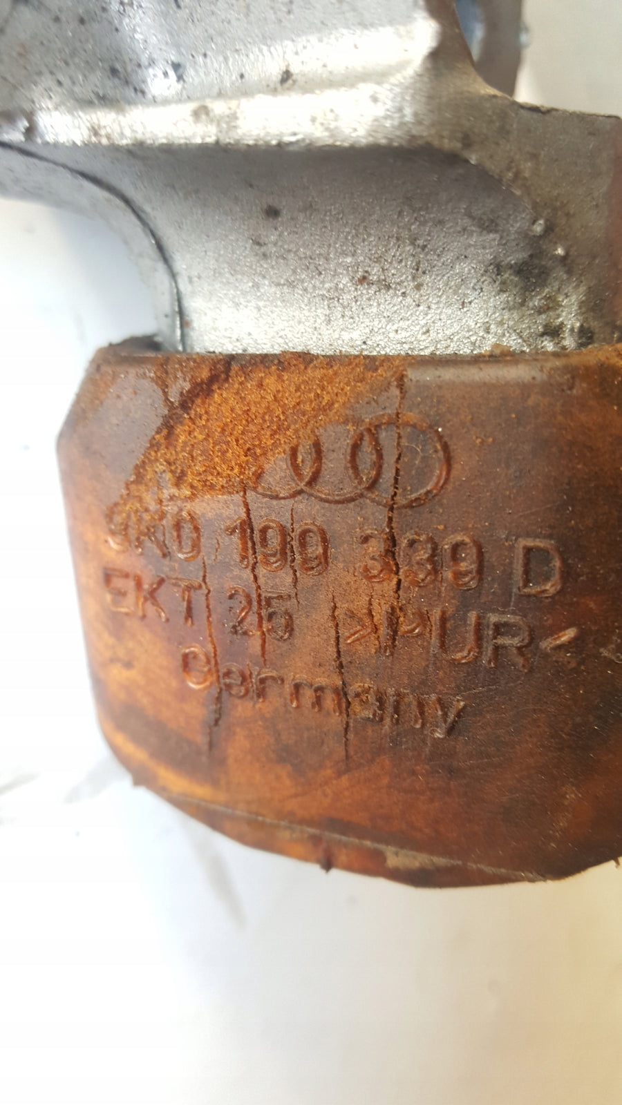 d8d17d1fc753c12ead57cd50e9c5147e