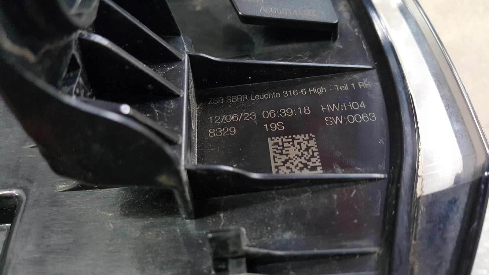 LAMPA PRAWA TYŁ TYLNA VW ID.4 11A945208A