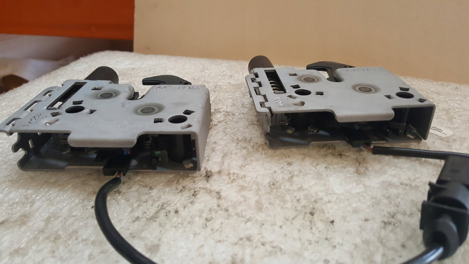 Zamek maski AUDI A6 C8 4K0823509A demontaż oryginał