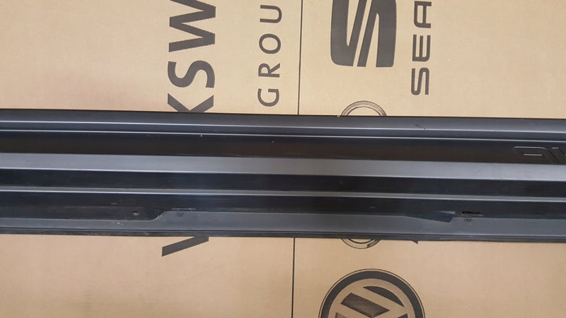 Listwa progowa lewa AUDI A6 C8 ALLROAD 4K9853855
