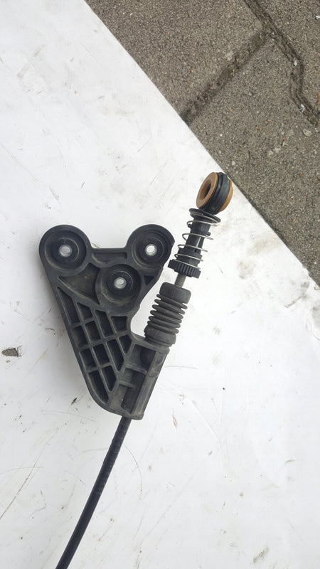 Mechanizm wybierak biegów AUDI SEAT 5WA713033AF demontaż