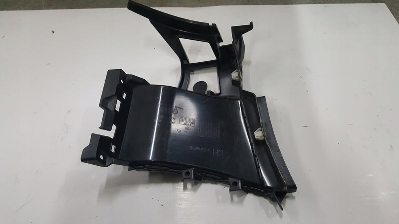 Kierownica powietrza lewy przód AUDI A6 (C8) 4K0121763B 4K0121763C demontaż