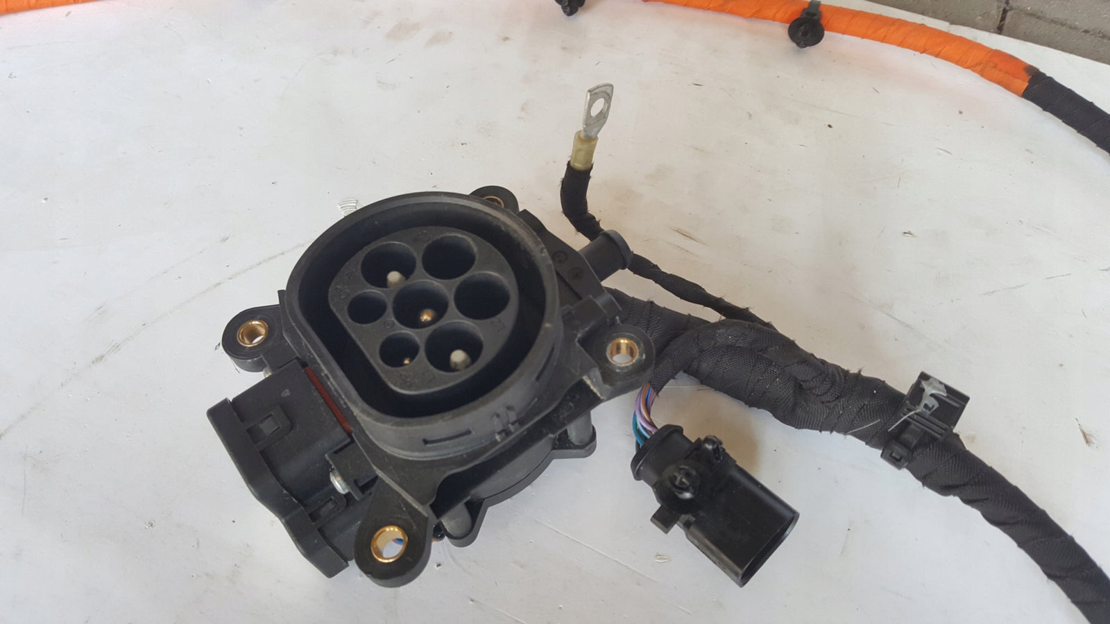 943b870e1874a102a2ddfb21c83131ca