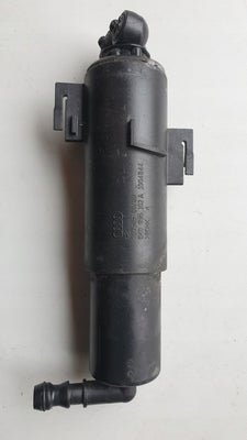 Pr spryskiwacz reflektora AUDI A4 8K0955102A