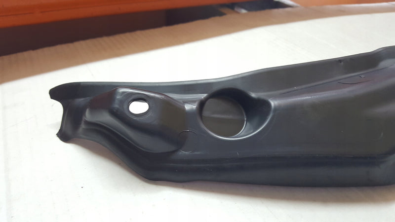 NOWA ORYGINALNA osłona błotnika prawy przód AUDI A6 (C8) 4K0821112