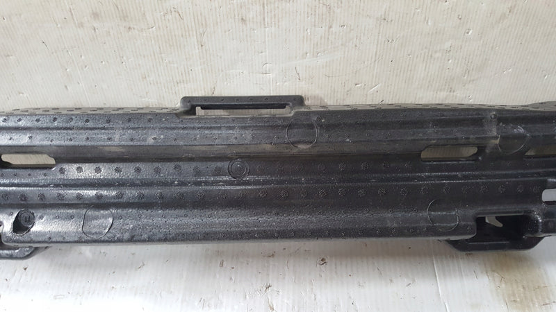 Absorber zderzaka tylnego AUDI Q3 83A807695 demontaż