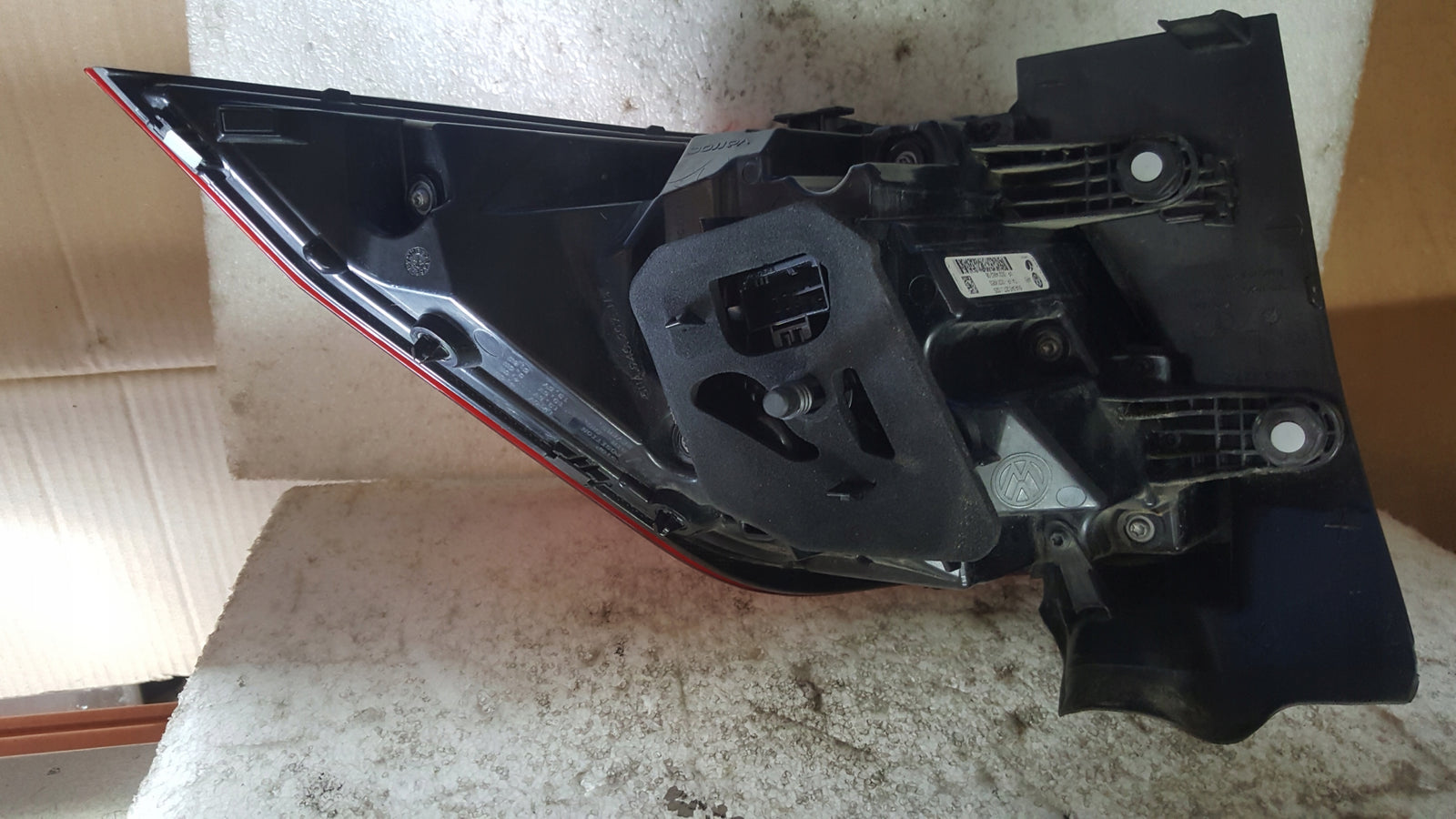 VW TIGUAN II 2 LIFT 2020-2024 LAMPA LEWA TYLNA TYŁ LEWY 5NA945207J02S