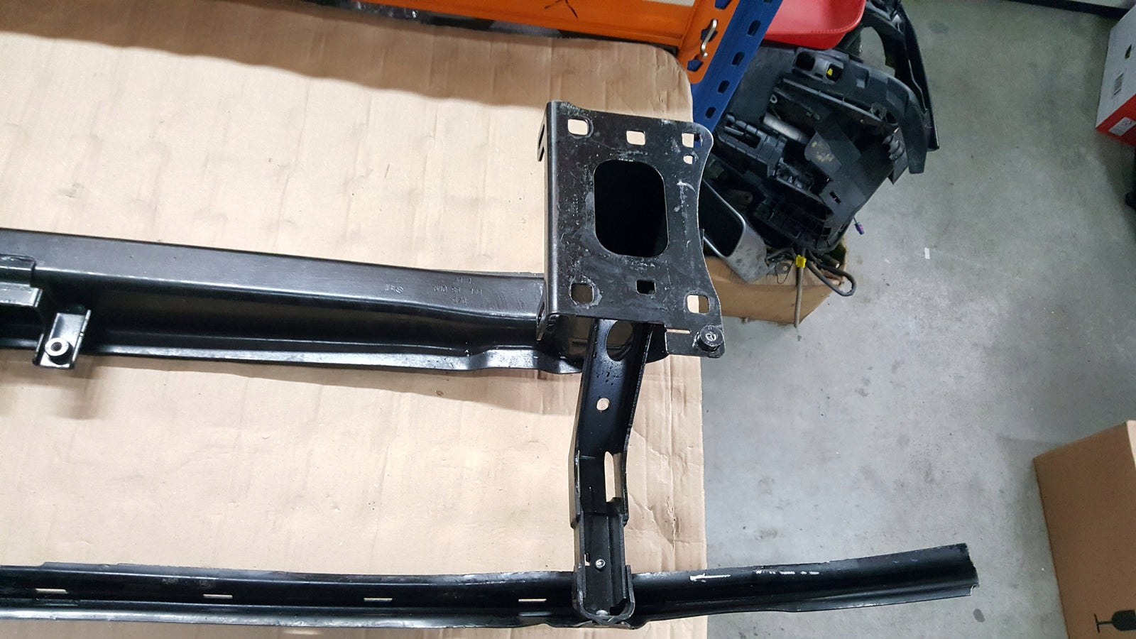 BELKA POD ZDERZAK BELKA ZDERZAKA GOLF VIII LIFT GOLF 8 5H0807109K