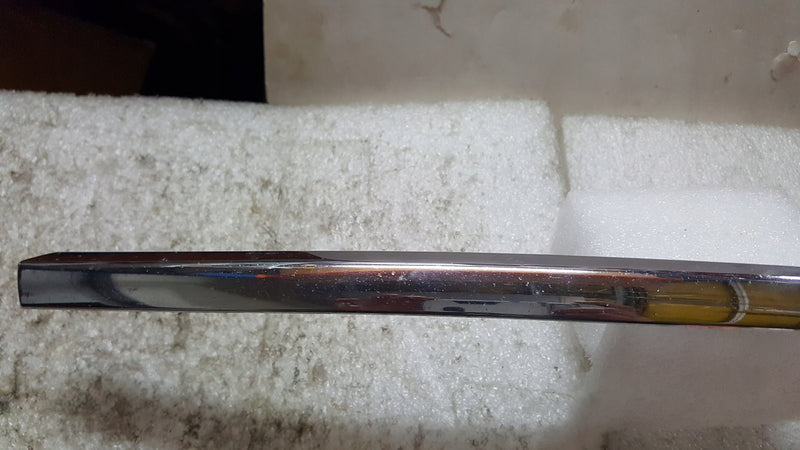 AUDI A6 C6 - LISTWA ZDERZAKA PRAWY PRZÓD 4F0853066