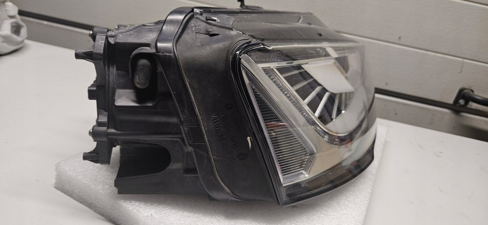 Pr Matrix Audi A8 S8 4H0941036 IDEAŁ 2015r