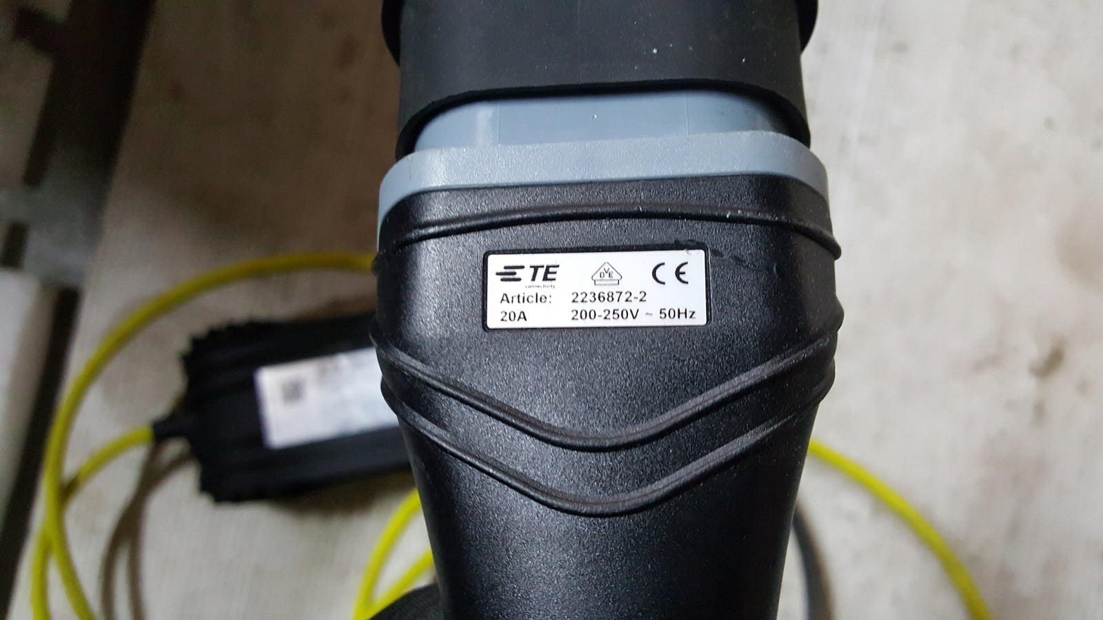 Ładowarka przewód VW AUDI 12E971675BS oryginał