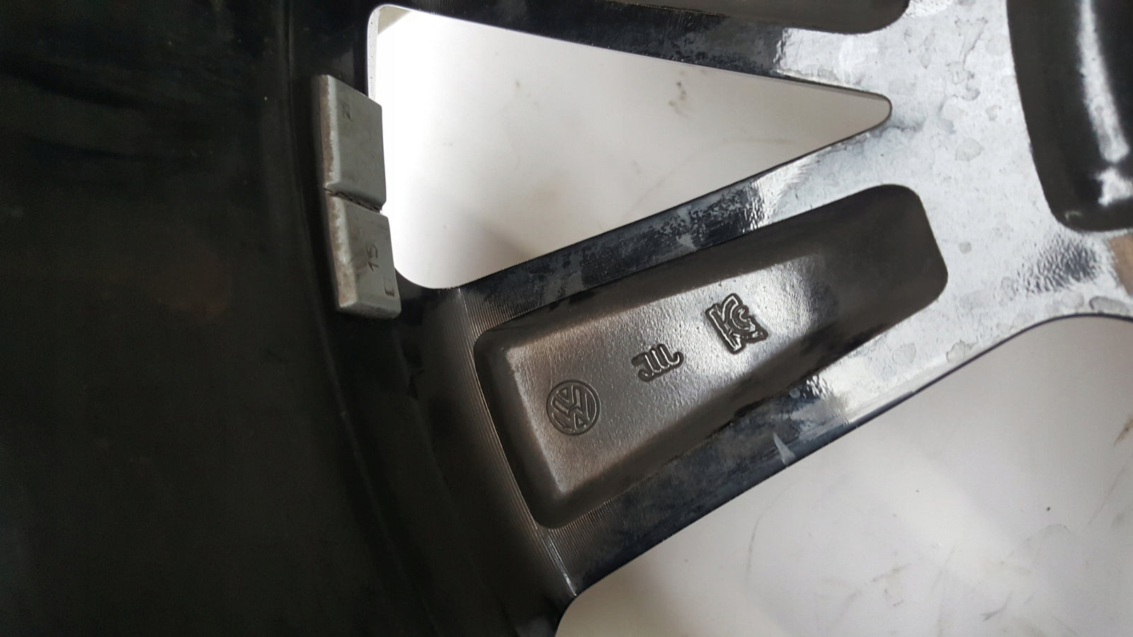 0887be1f4d69037fb109410d07669893