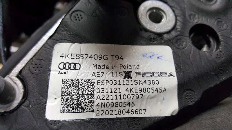 Lusterko lewe kamera AUDI E-TRON 4KE857409G demontaż