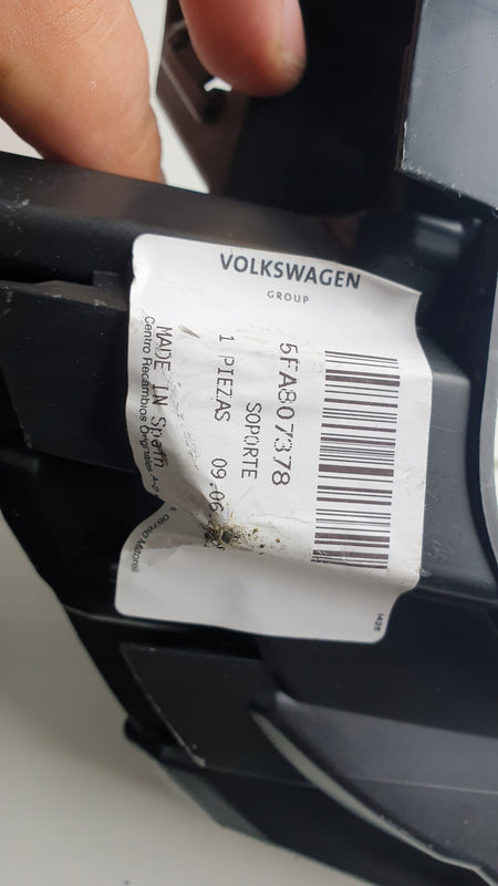 NOWY ORYGINALNY ślizg zderzaka tylnego prawa strona SEAT LEON 5FA807378