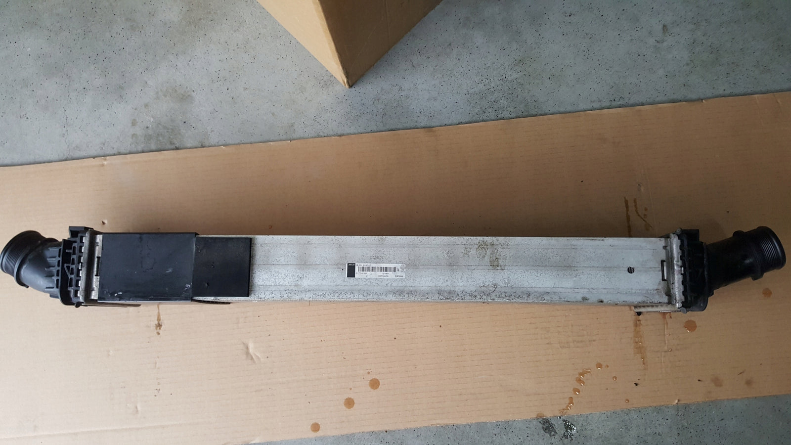 Chłodnica powietrza intercooler AUDI Q5 80A145805J demontaż