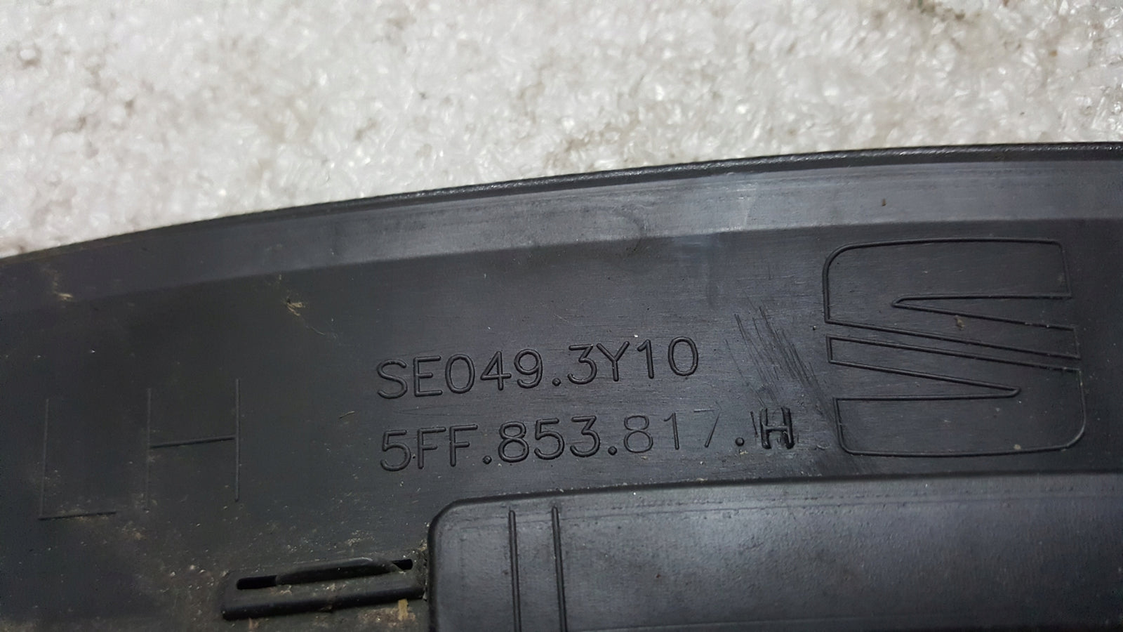 Listwa błotnika lewy tył CUPRA FORMENTOR 5FF853817H demontaż