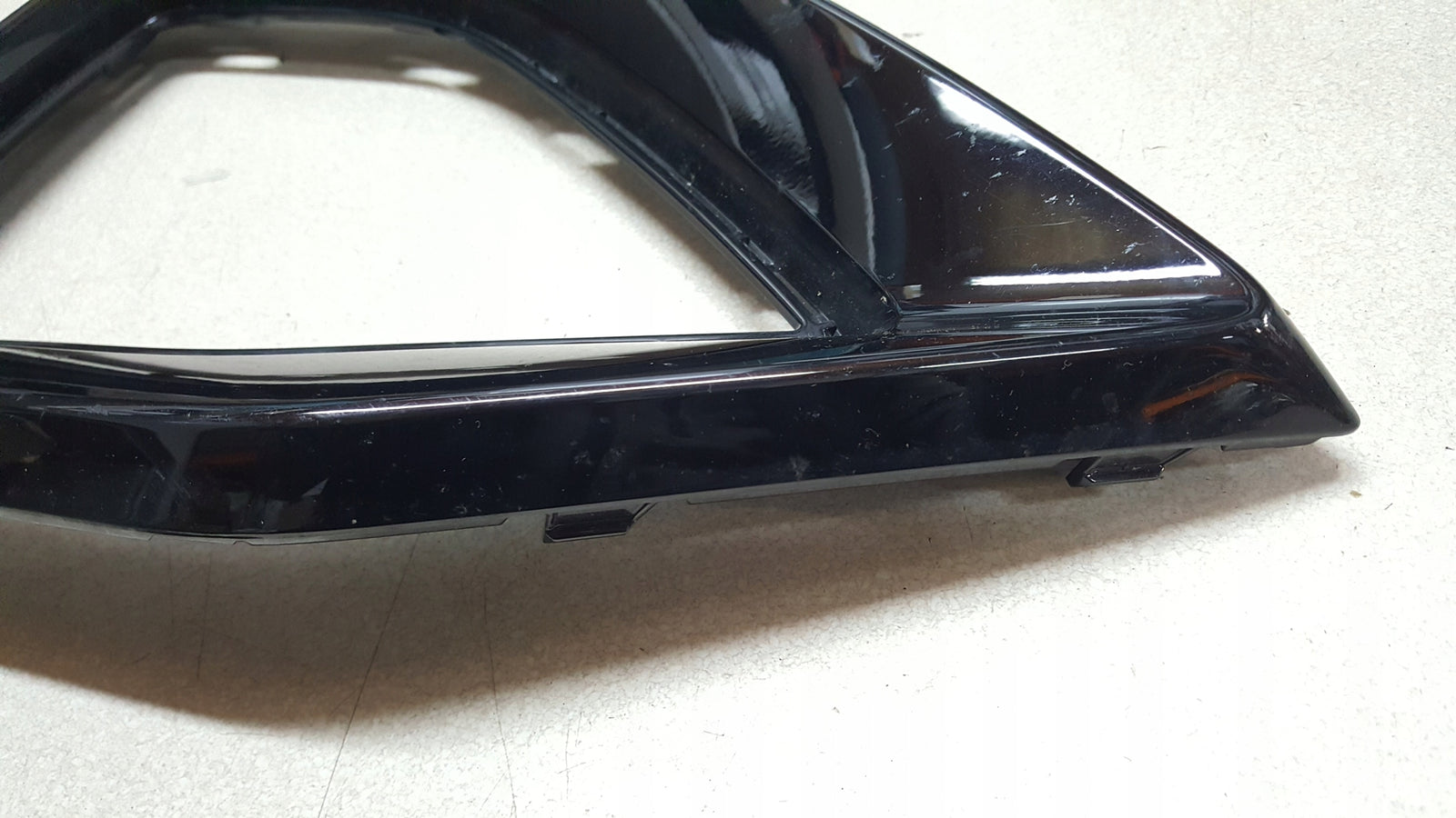 AUDI Q2 81A KRATKA RAMKA PRAWA 81A853054D 81A853054C