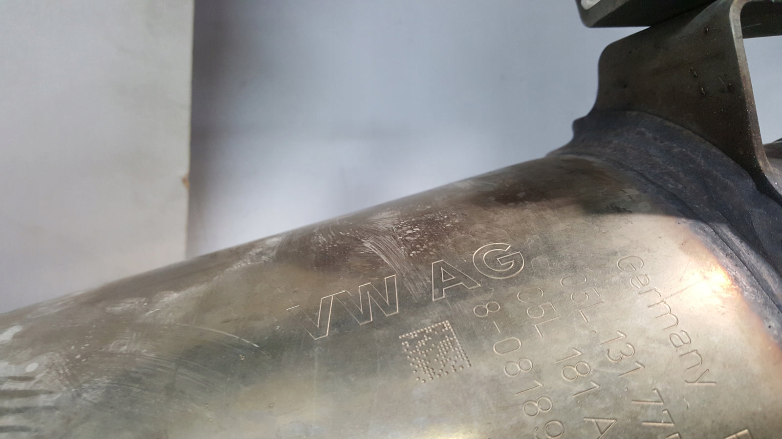 Filtr cząstek stałych DPF-- AUDI A4 (B9) A5 A6 (C8) A7 05L131765K demontaż