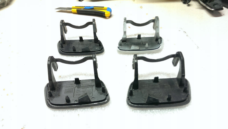 Zaślepki spryskiwaczy L+P AUDI A4 B8 8K0955275/276