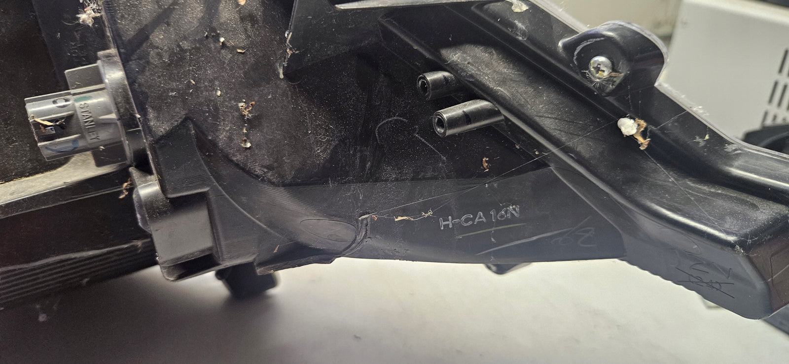 Le REFLEKTOR 8301D445 MITSUBISHI SPACE STAR LIFT FL 2020 oryginał