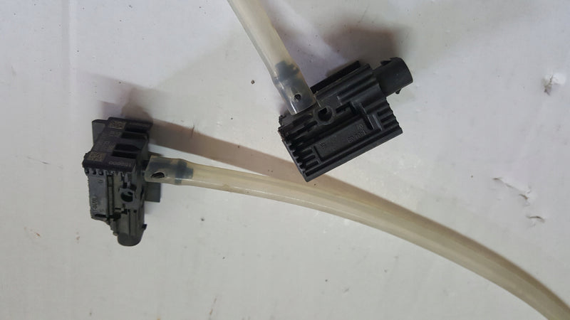 Czujnik ochrony pieszych AUDI A5 (8B) A6 (C8) A7 RS6 RS7 4N0959121F