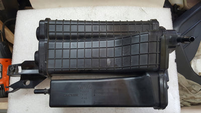 Filtr węglowy VW AUDI SEAT SKODA 5WA201801 demontaż