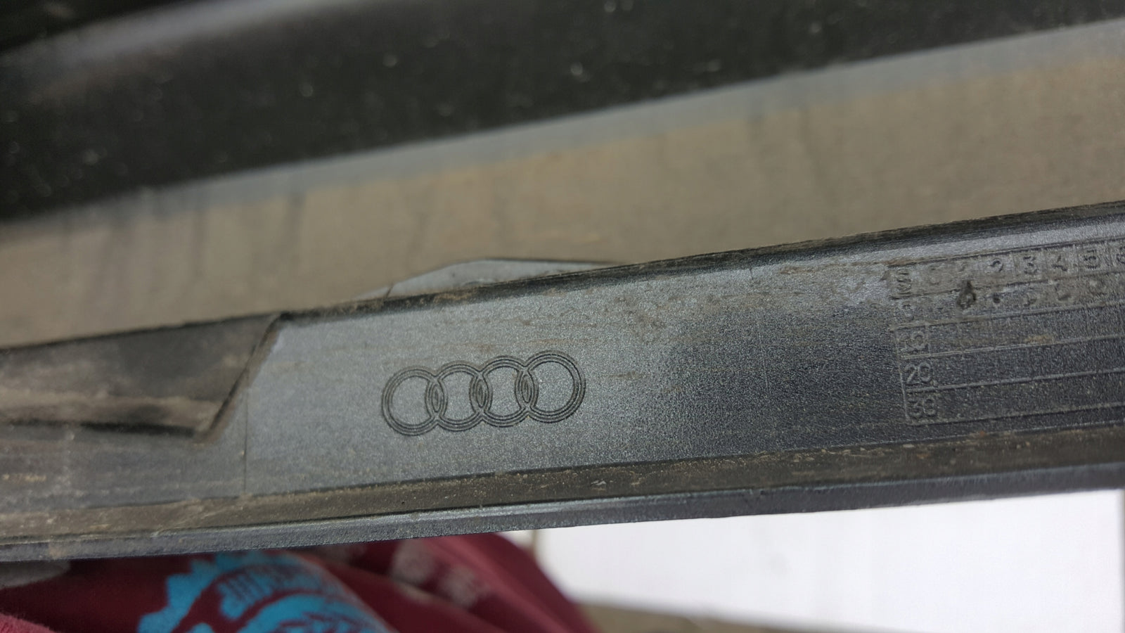 Listwa nakładka progowa prawa strona AUDI A7 S-LINE 4K8853856A demontaż