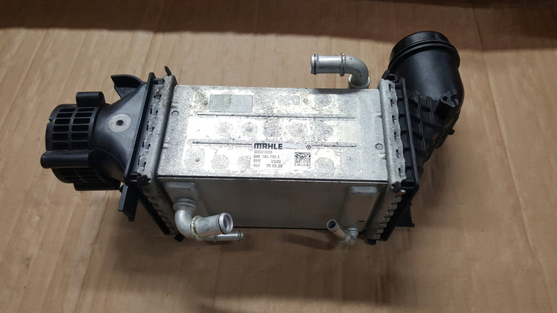 AUDI VW SEAT SKODA CHLODNICA INTERCOOLER WODNY 04E145785E