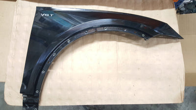 AUDI SQ5 80A PRAWY BŁOTNIK PRZÓD PRZEDNI ORYGINAŁ CZARNY