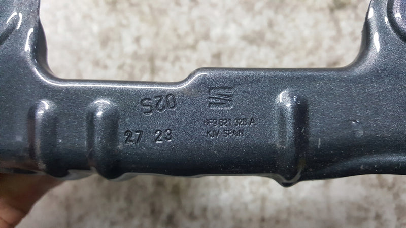 Wspornik prawy uchwyt mocowanie błotnika przedniego SEAT ARONA | 6F9821328A