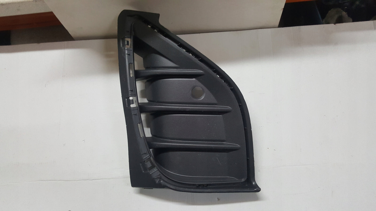 Kratka zderzaka lewy przód VW ID.4 11A807819 demontaż